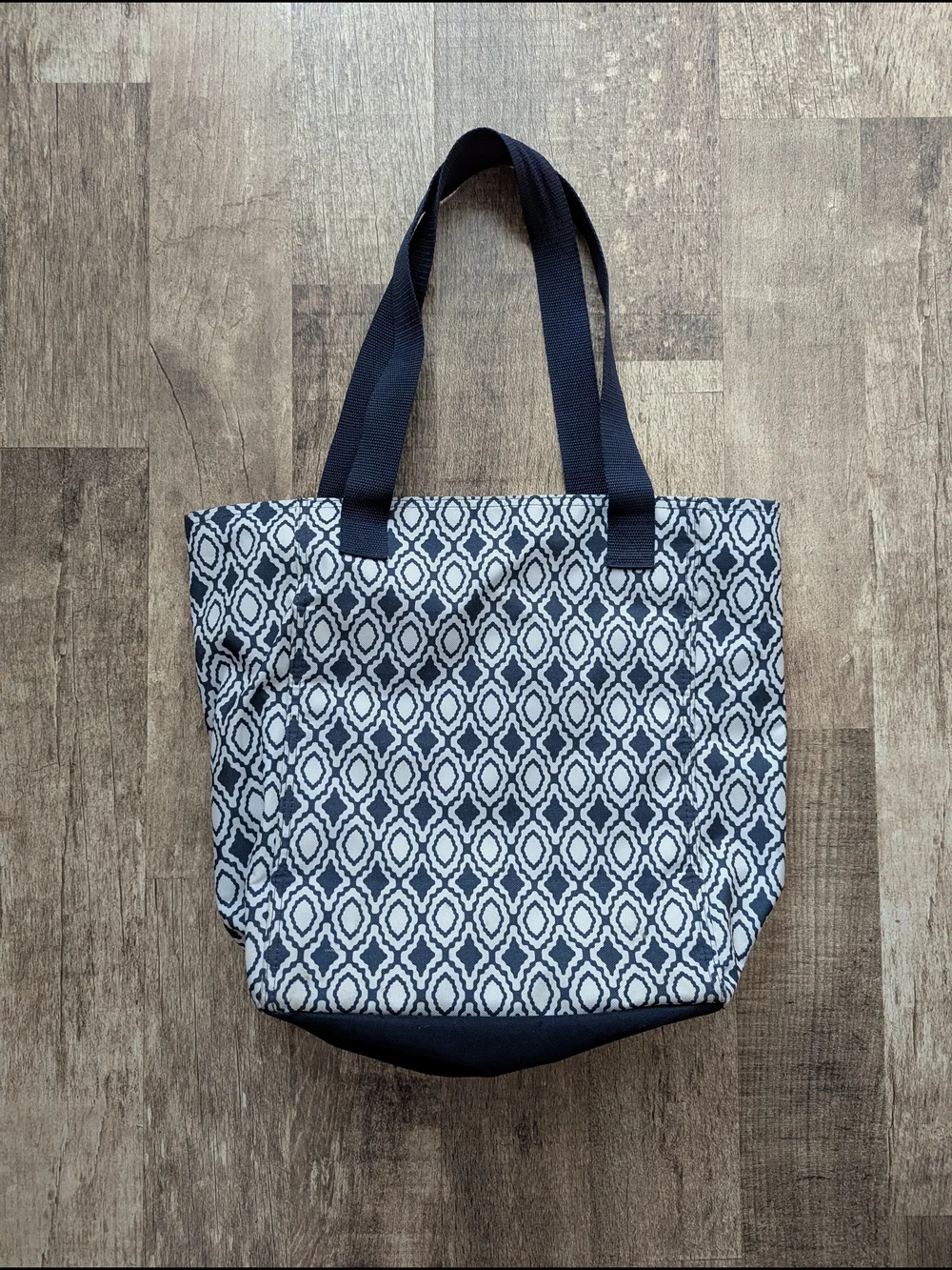 Thirty-one Navy And White Geometric Canvas Tote